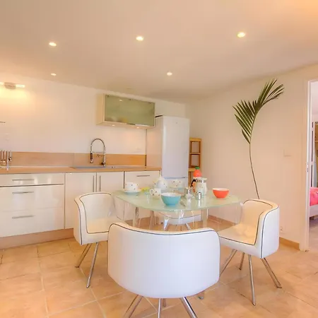 Joli T2 Proche Des Plages Apartment